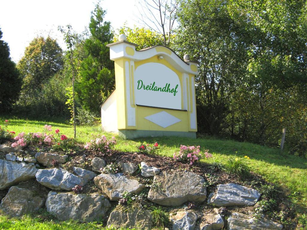 Hotel Dreilandhof Fürstenfeld Esterno foto